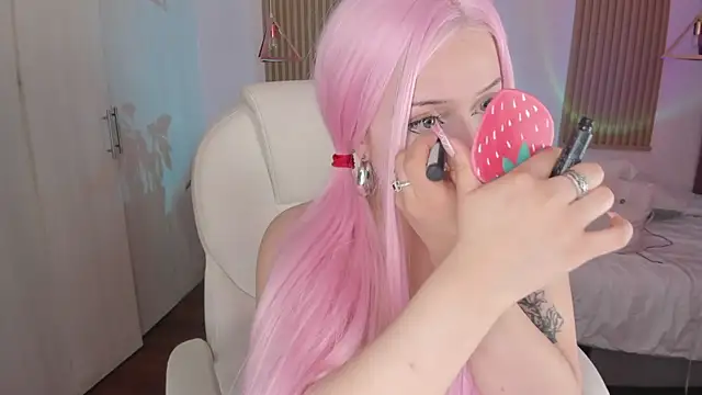 Snapshot of Kendall_Bunnyy chatting on 13, 9, 2025 Kendall Bunnyy online show from 13, 9, 2025