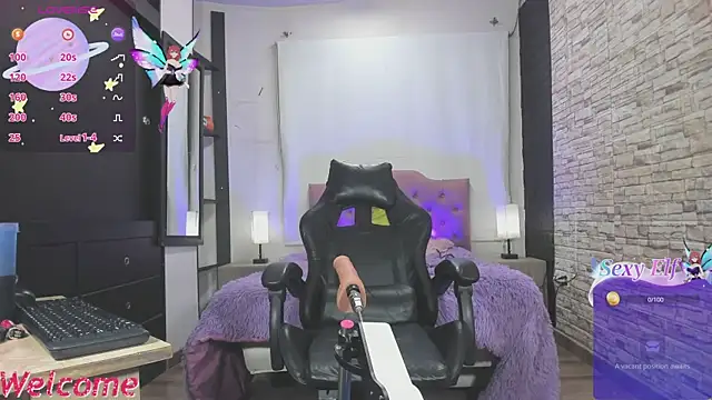 Snapshot of kitty_queen10 chatting on 14, 12, 2025 kitty queen10 online show from 14, 12, 2025