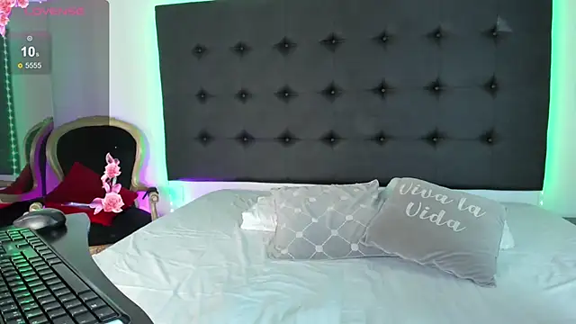 SaraDreamss online show from 26, 12, 2024