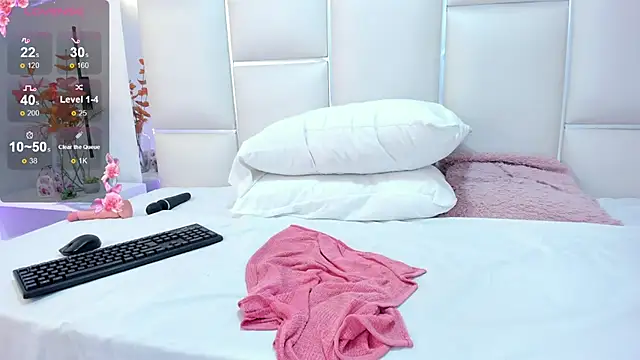 SaraDreamss online show from 8, 3, 2025