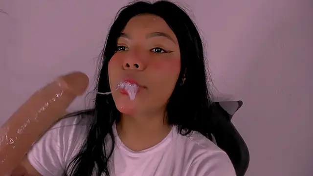 Snapshot of veky_saliva01 chatting on 22, 10, 2025 veky saliva01 online show from 22, 10, 2025