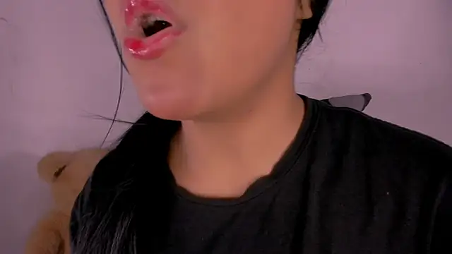 Snapshot of veky_saliva01 chatting on 11, 1, 2026 veky saliva01 online show from 11, 1, 2026