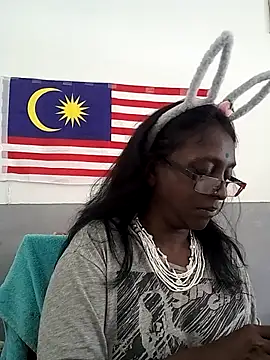 mamakarma1403 online show from 3, 11, 2025