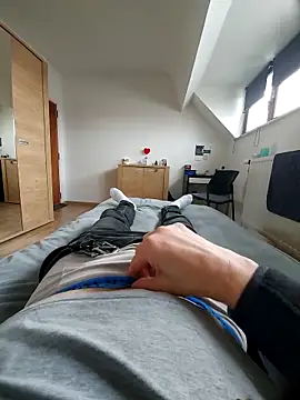 pascalino100 online show from 16, 2, 2025