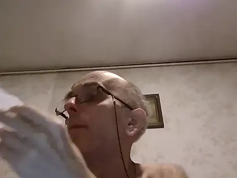 Snapshot of mariusica1@xh chatting on 11, 9, 2025 mariusica1xh online show from 11, 9, 2025