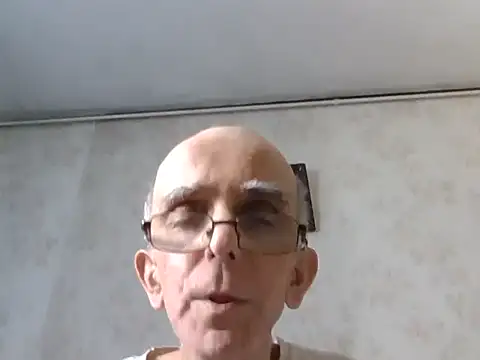 Snapshot of mariusica1@xh chatting on 15, 9, 2025 mariusica1xh online show from 15, 9, 2025