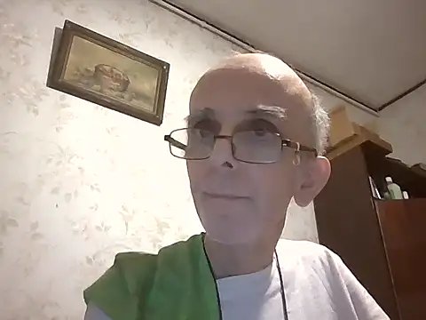 Snapshot of mariusica1@xh chatting on 16, 9, 2025 mariusica1xh online show from 16, 9, 2025