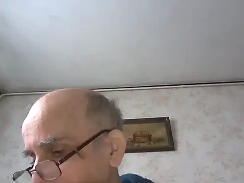 Snapshot of mariusica1@xh chatting on 1, 10, 2025 mariusica1xh online show from 1, 10, 2025