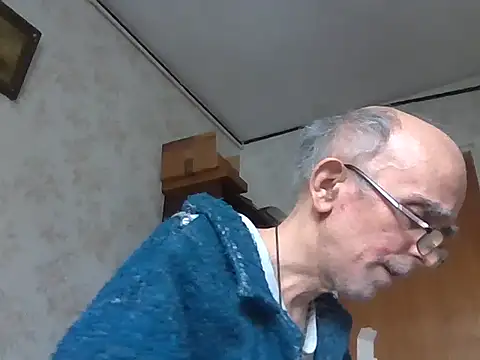 Snapshot of mariusica1@xh chatting on 16, 10, 2025 mariusica1xh online show from 16, 10, 2025