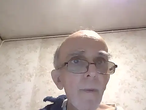 Snapshot of mariusica1@xh chatting on 22, 10, 2025 mariusica1xh online show from 22, 10, 2025