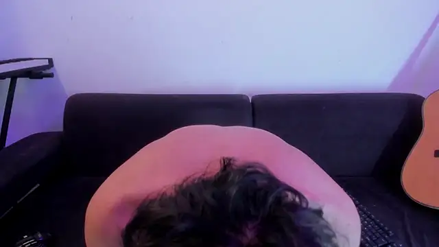 Snapshot of Henrikk_senn chatting on 8, 3, 2026 Henrikk senn online show from 8, 3, 2026