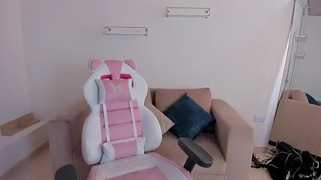 Charlotte cowell sub1  online show from 23, 10, 2025