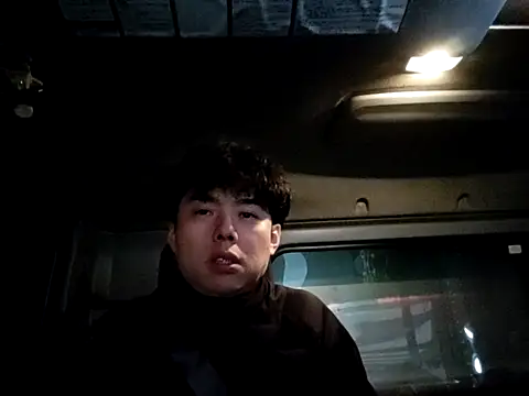 whitebriefboy online show from 3, 2, 2025