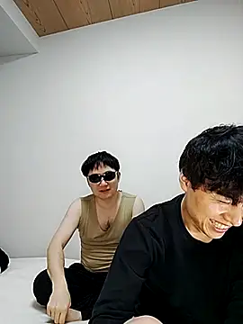 whitebriefboy online show from 6, 3, 2025