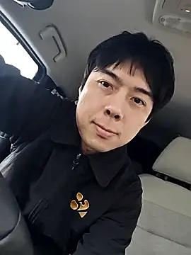 whitebriefboy online show from 25, 3, 2026