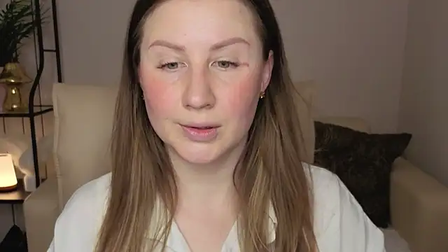 Snapshot of Helens_love chatting on 1, 5, 2026 Helens love online show from 1, 5, 2026