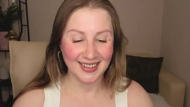 Snapshot of Helens_love chatting on 19, 5, 2026 Helens love online show from 19, 5, 2026