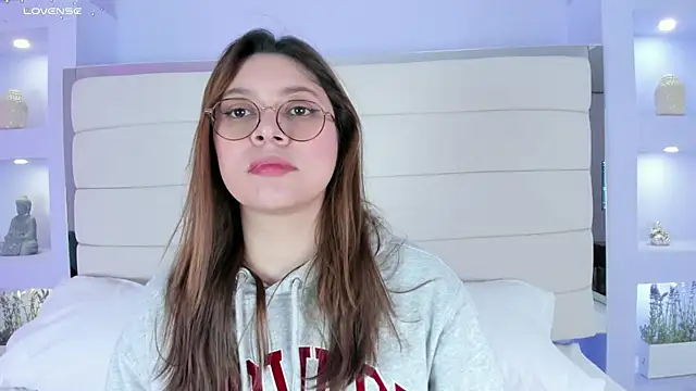 Lanna18 online show from 3, 3, 2025