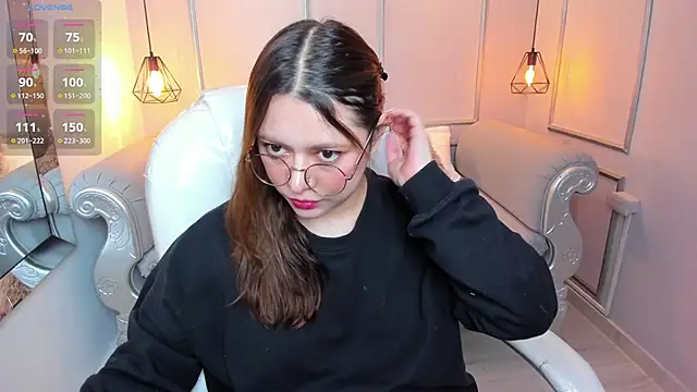 Lanna18 online show from 8, 3, 2025