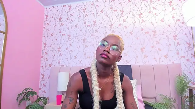 amber-hill online show from 26, 11, 2025