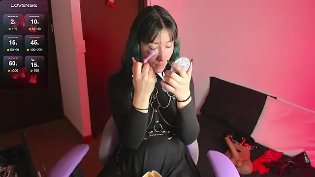 Snapshot of hitomi_arata chatting on 11, 12, 2024 hitomi arata online show from 11, 12, 2024