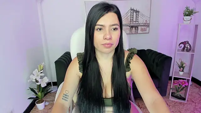 naomii campbell  online show from 10, 12, 2024