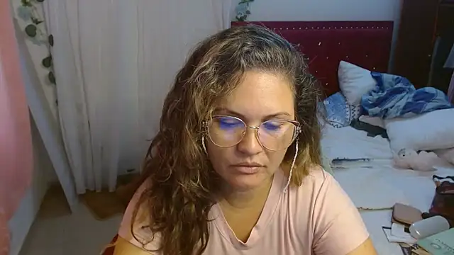 helenca43 online show from 6, 11, 2025