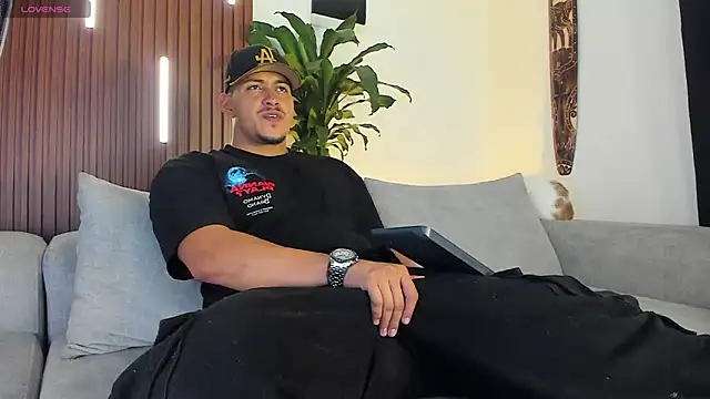 lucasanto  online show from 2, 2, 2026