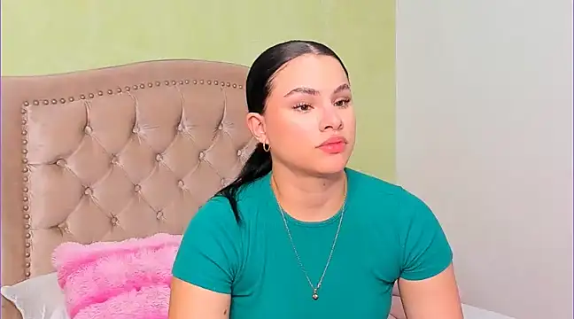 Snapshot of Luciluu20 chatting on 1, 3, 2025 Luciluu20 online show from 1, 3, 2025