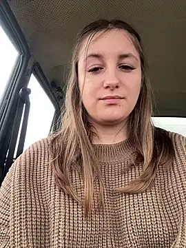 Strawberryyyyik online show from 28, 12, 2024