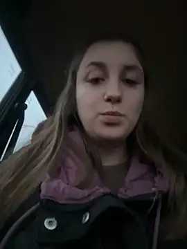 Strawberryyyyik online show from 28, 12, 2024