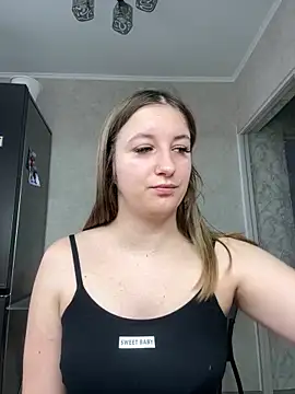 Strawberryyyyik online show from 13, 1, 2025