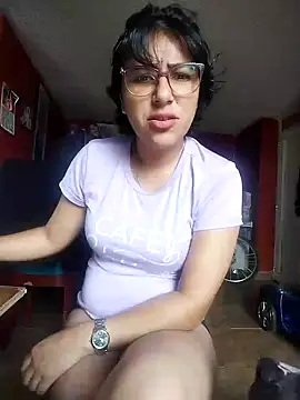 Snapshot of Im_Alma_ chatting on 12, 12, 2024 Im Alma online show from 12, 12, 2024