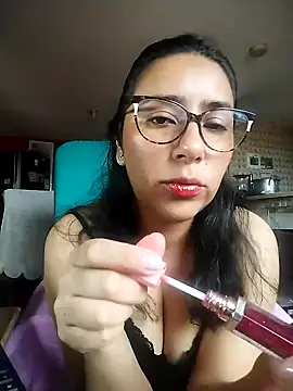 Snapshot of Im_Alma_ chatting on 29, 4, 2026 Im Alma online show from 29, 4, 2026