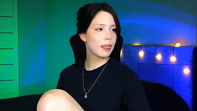 Stacy Gonzales  online show from 1, 2, 2025