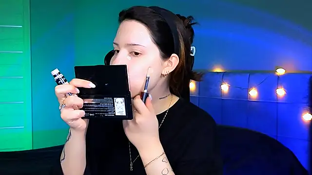 Stacy Gonzales  online show from 13, 2, 2025