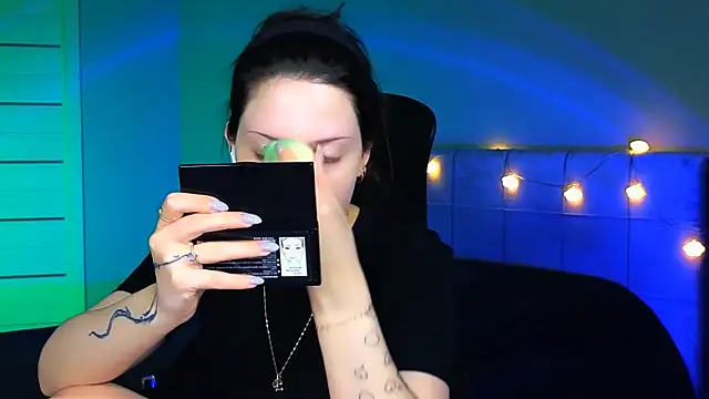 Stacy Gonzales  online show from 12, 3, 2025