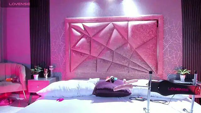 RoseTaylor   online show from 7, 10, 2025