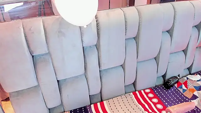 RoseTaylor   online show from 15, 2, 2026