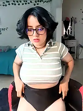 Snapshot of Lin-cute chatting on 26, 1, 2025 Lin-cute online show from 26, 1, 2025