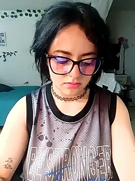 Snapshot of Lin-cute chatting on 7, 2, 2025 Lin-cute online show from 7, 2, 2025