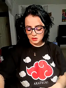 Snapshot of Lin-cute chatting on 14, 3, 2025 Lin-cute online show from 14, 3, 2025