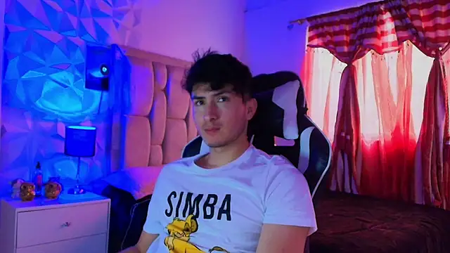 Snapshot of santyago_taylor chatting on 27, 12, 2024 santyago taylor online show from 27, 12, 2024