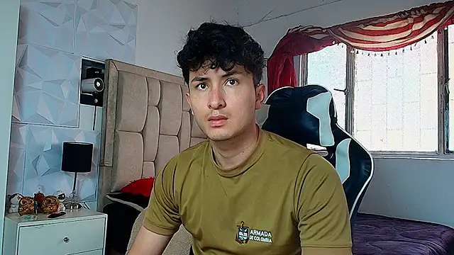 Snapshot of santyago_taylor chatting on 28, 1, 2025 santyago taylor online show from 28, 1, 2025