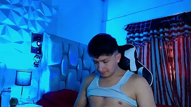 Snapshot of santyago_taylor chatting on 20, 3, 2025 santyago taylor online show from 20, 3, 2025