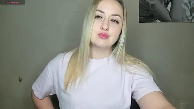 Snapshot of KennaJamess8 chatting on 21, 1, 2025 KennaJamess8 online show from 21, 1, 2025