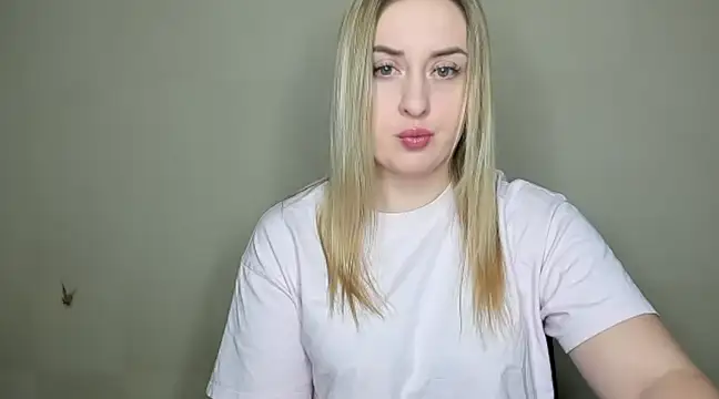 Snapshot of KennaJamess8 chatting on 10, 3, 2025 KennaJamess8 online show from 10, 3, 2025