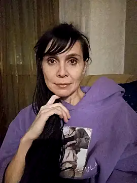 Francenia lolis online show from 2, 1, 2025