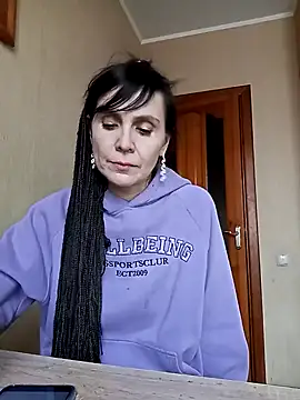 Francenia lolis online show from 31, 1, 2025