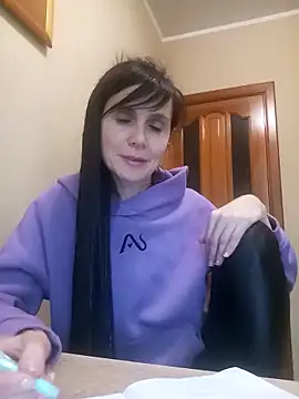 Snapshot of Francenia_lolis chatting on 17, 11, 2025 Francenia lolis online show from 17, 11, 2025